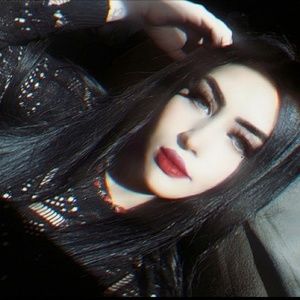 Meet your Posher, Viktoria